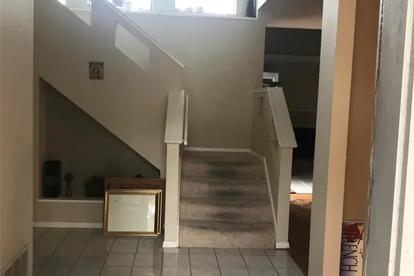 4689 PORTRAIT LN
