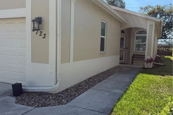 8723 IBIS COVE CIR