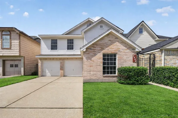 6426 OLD CHATHAM LN