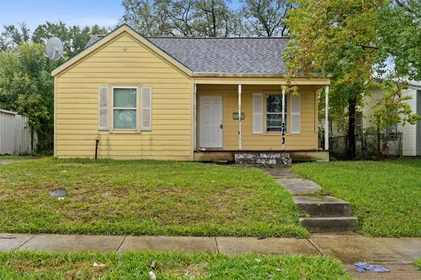 213 OLIVE AVE