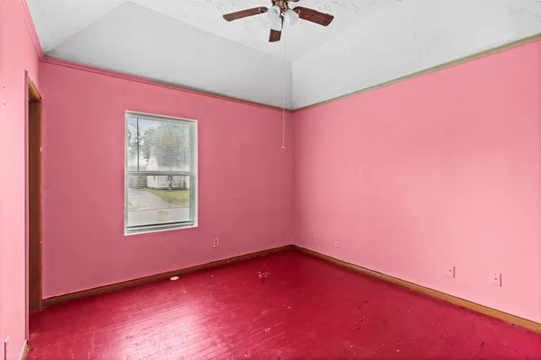 213 OLIVE AVE