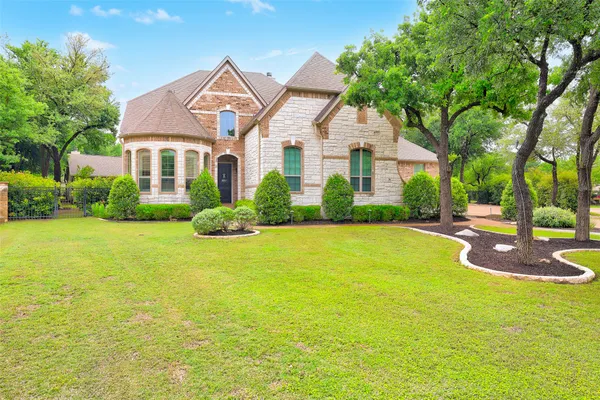 213 VISTA LN
