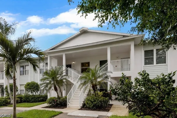 1215 SARAH JEAN CIR J205