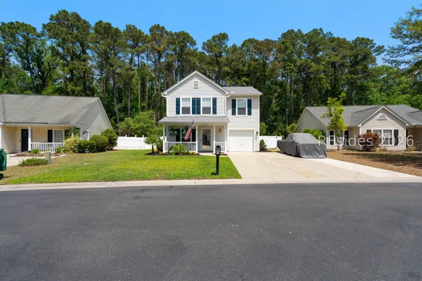 107 HOLLY RIDGE DR