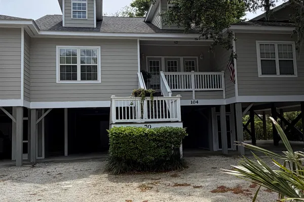 70 SEAGROVE CT 104