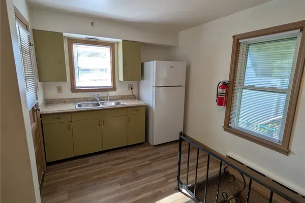 520 W PIKE ST