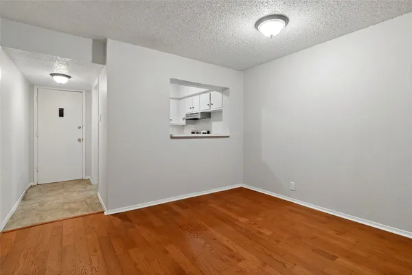 5311 FLEETWOOD OAKS AVE 163