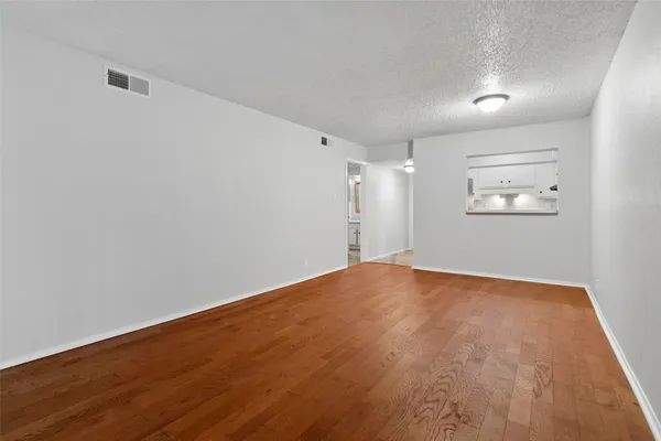 5311 FLEETWOOD OAKS AVE 163