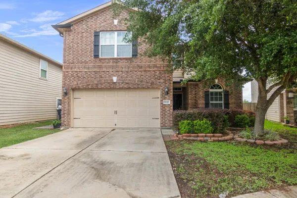 8047 HALL OAK DR