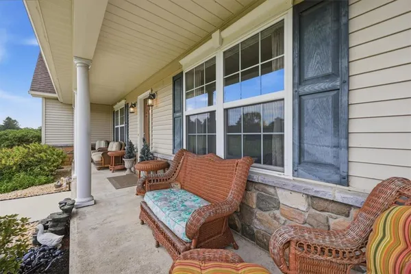 707 GILBERT RD