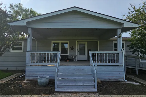 1655 SMITH CIR