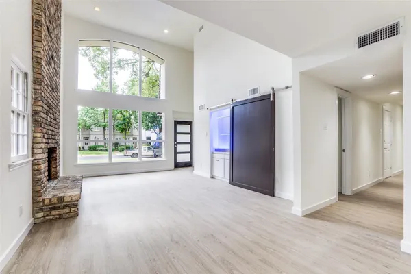 3428 NORMANDY AVE