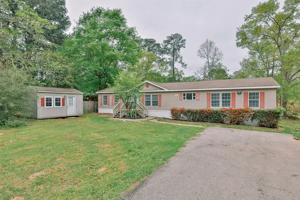 1520 W CREEK DR