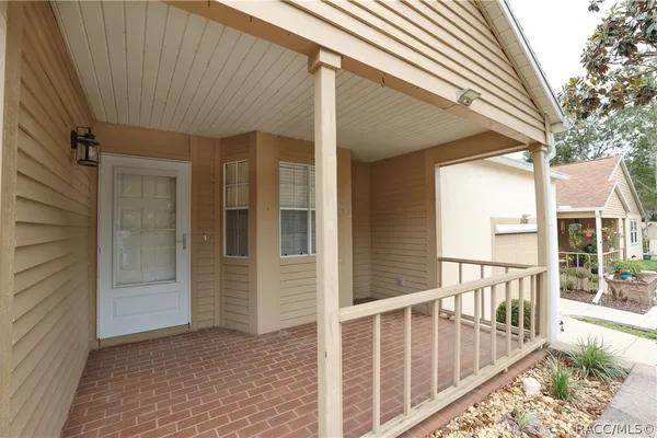 3637 N LAURELWOOD LOOP