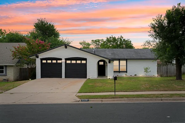 10219 W RUTLAND VLG