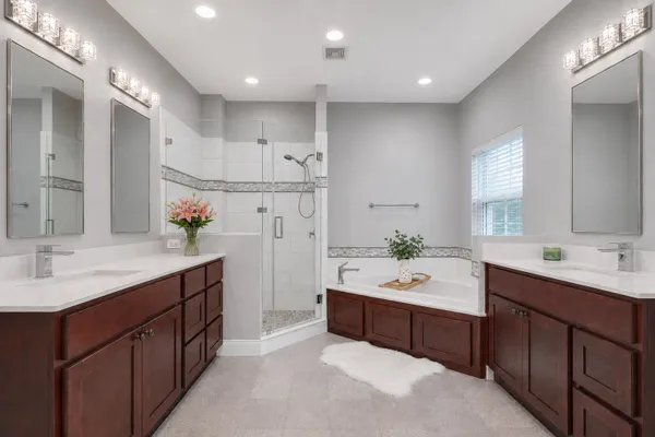 9 VERSANTE CT