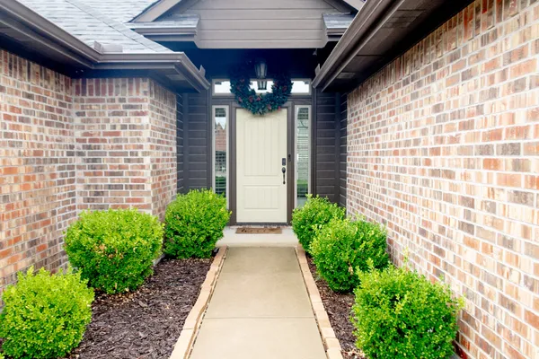 103 PALOMINO DR