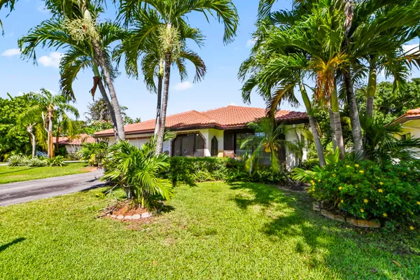 329 KNOB HILL BLVD