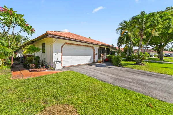 329 KNOB HILL BLVD