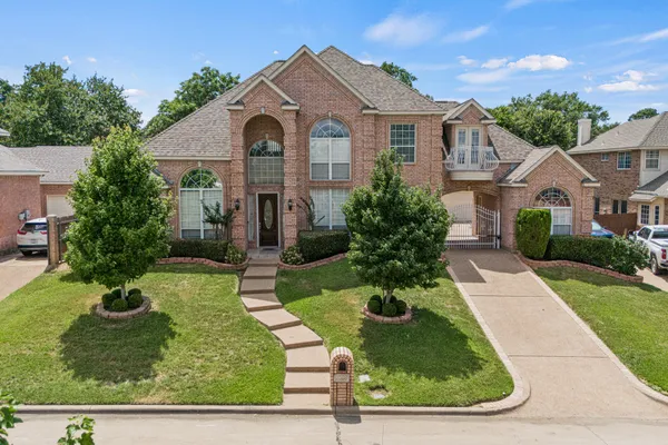 2308 MEGAN WAY