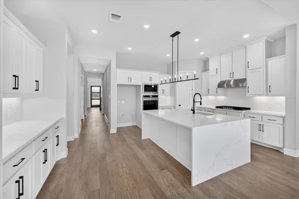 2710 SASSAFRASS CT