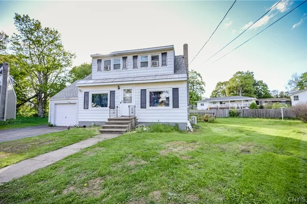 17 DUNHAM PL