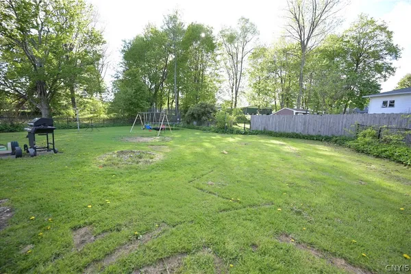 17 DUNHAM PL