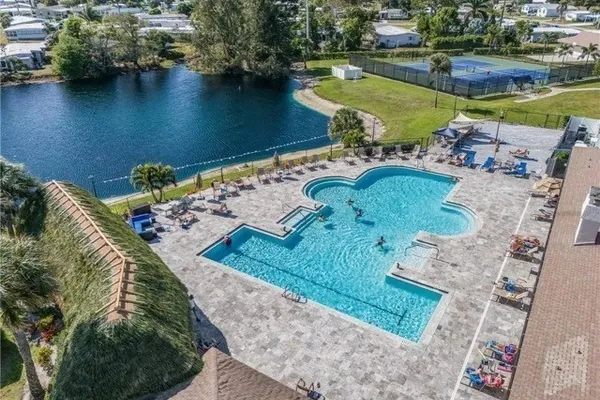 133 BELLE ISLE CIR