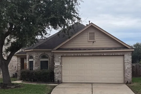 18215 MAJOR GLEN CIR
