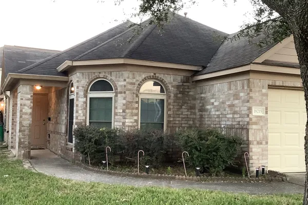 18215 MAJOR GLEN CIR