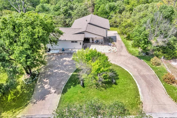 110 VANSHIRE RD