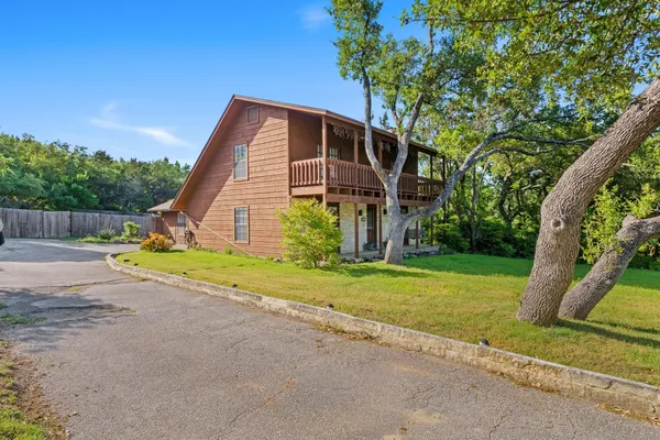 103 S LAURELWOOD DR
