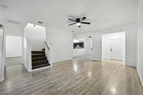 619 COMAL AVE