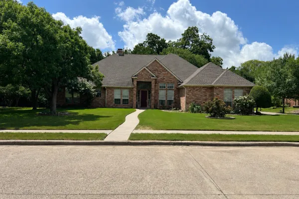1810 PLUM CREEK DR