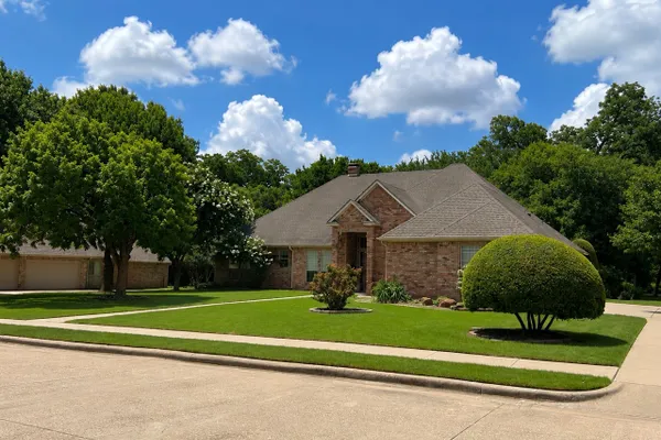 1810 PLUM CREEK DR