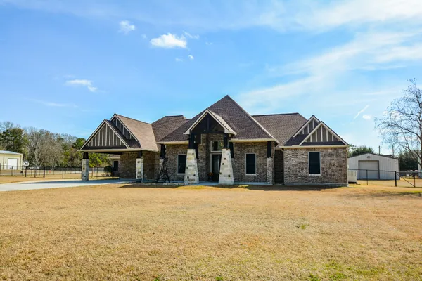 16173 OAKLAWN DR