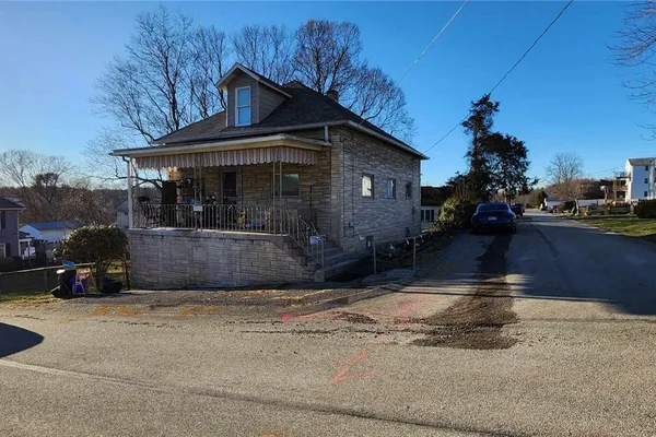 2013 E ST