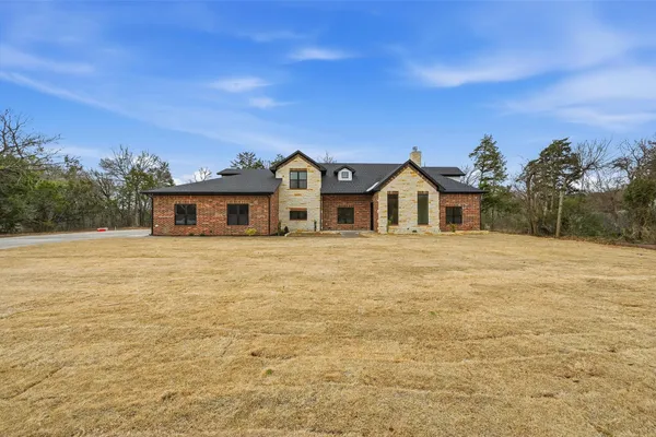 326 WILLOW CREEK LN
