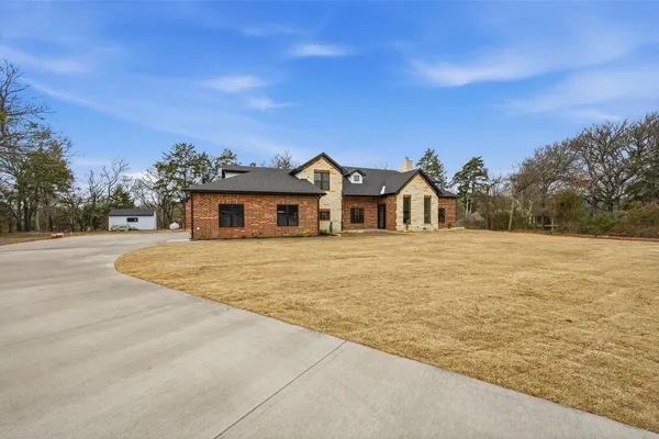 326 WILLOW CREEK LN