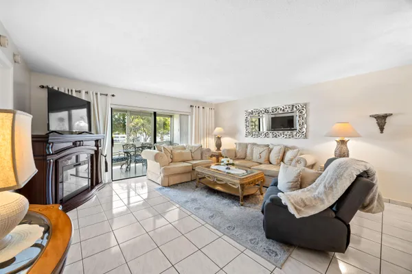 4000 NW 44TH AVE 315