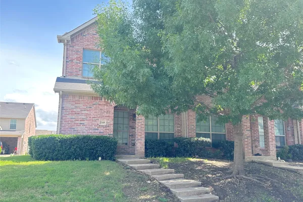 2349 HOMEWOOD LN