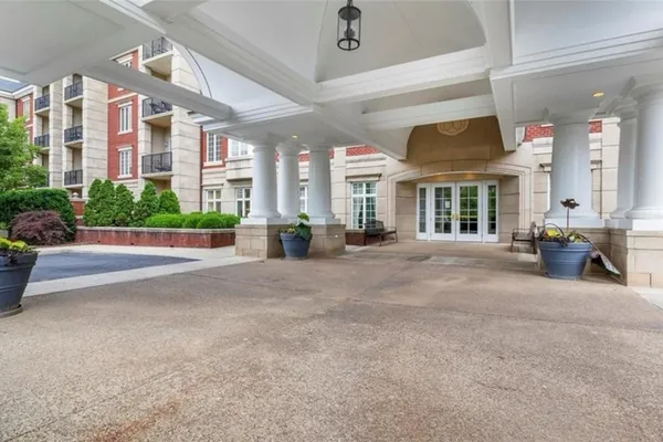 100 VISTA CIR 310