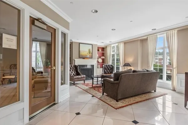 100 VISTA CIR 310