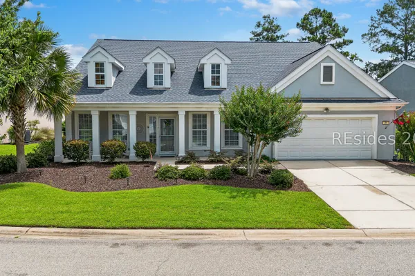 21 BELVEDERE LN