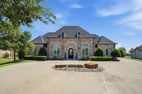 2020 WILLOW BEND CT