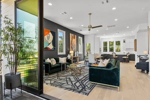 4916 MELLER GDNS