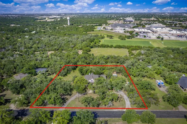 613 BREAKAWAY RD