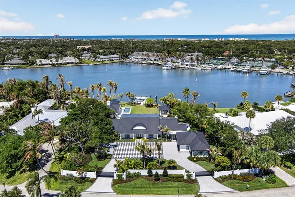 519 BAY DR