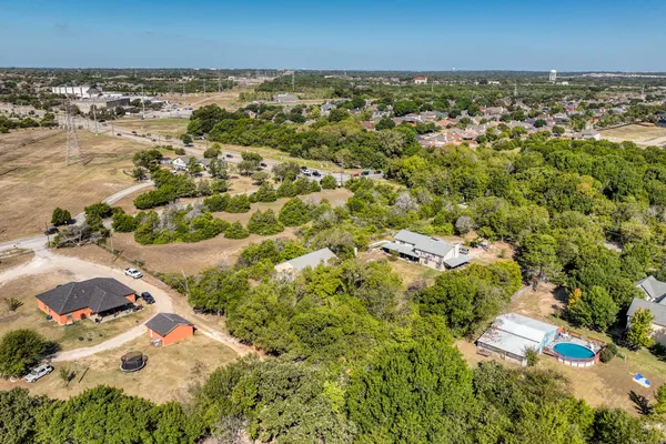 1922 W PLEASANT RUN RD