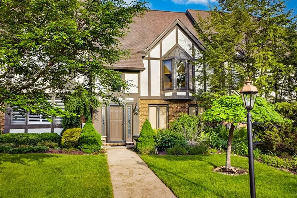 156 SHADOW RIDGE DR
